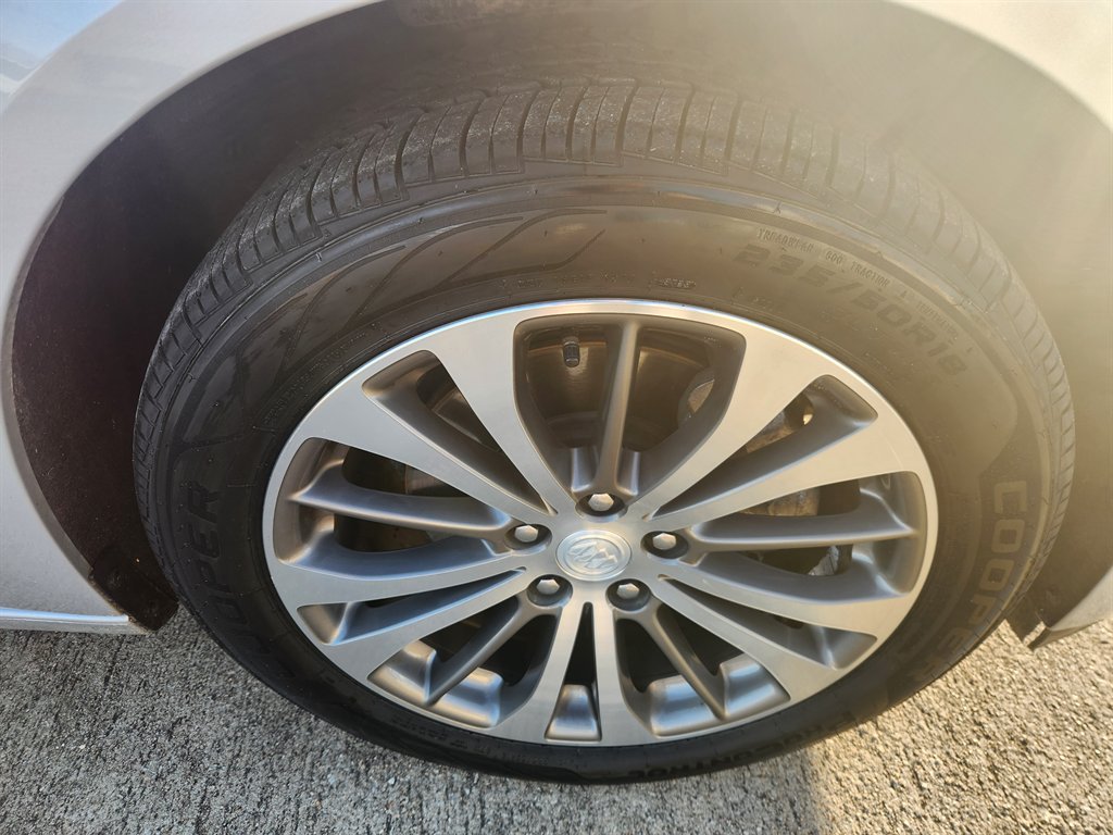 2019 Buick LaCrosse Essence - Photo 10