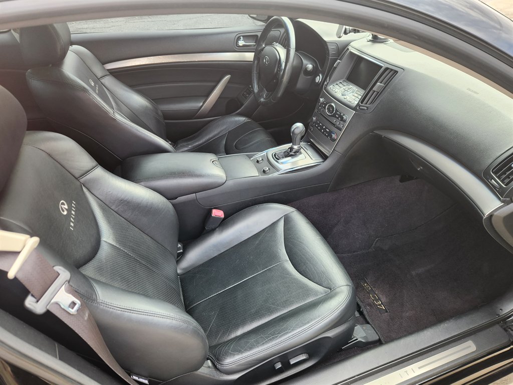 2011 INFINITI G Coupe 37 Journey - Photo 8
