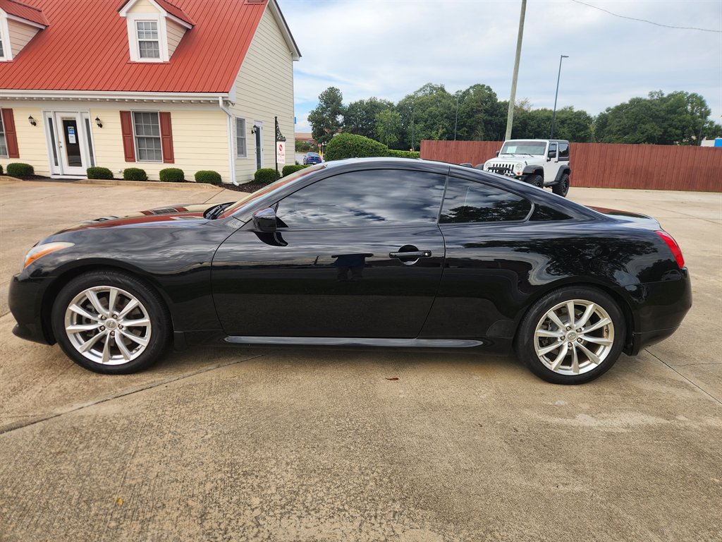 2011 INFINITI G Coupe