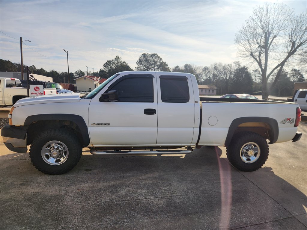 2005 Chevrolet Silverado HD Base's photo